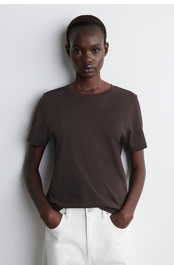 O1CN012sNDk81u7vtTEJ3pO_!!4611686018427380567-0-item_pic Round-Neck T-Shirt Brown - Image 1