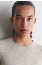 Round-Neck T-Shirt Beige - Image 3