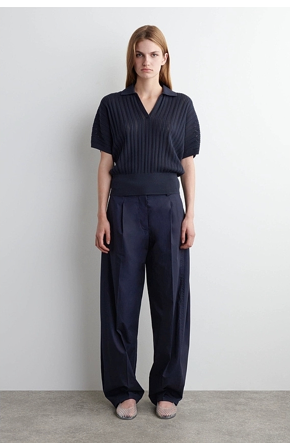 O1CN01AZRu6J1u7vu6m7AH7_!!4611686018427380567-0-item_pic Cotton Pleated Trousers Navy - Image 1