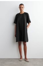 Round-Neck Dress Black