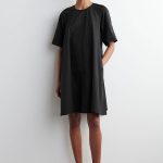 Round-Neck Dress Black