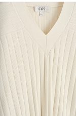 Knitted V-Neck Sweater Cream - Image 5