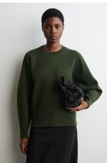Wool Round-Neck Pullover
