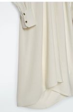 V-Neck Regular Shirt - Image 4