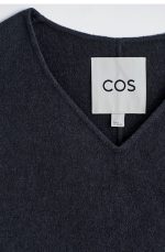 Wool V-Neck Vest Navy - Image 5