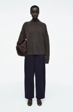 Wool Barrel Trousers