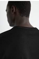 Round-Neck T-Shirt Black - Image 3