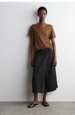 Linen V-Neck T-Shirt Brown - Image 2