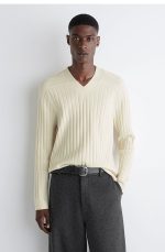 Knitted V-Neck Sweater Cream