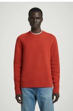Wool Round-Neck Pullover
