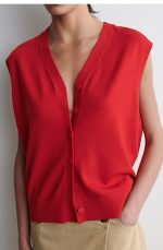 Merino V-Neck Vest Red - Image 2