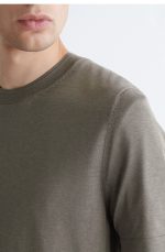 Silk Round-Neck T-Shirt Gray - Image 3