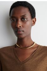 Linen V-Neck T-Shirt Brown - Image 3