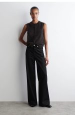 Wide-Leg Jeans Black