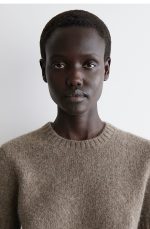 Knitted T-Shirt Brown - Image 3