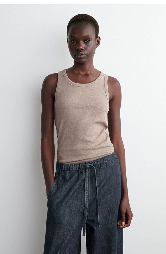 O1CN01U1QOX61u7vtZDmFJV_!!4611686018427380567-0-item_pic Slim Regular Vest - Image 1