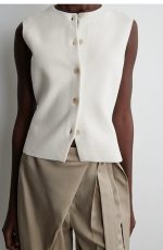 Knitted Round-Neck Vest - Image 3