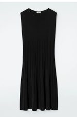 Knitted Pleated Dress Black - Image 3
