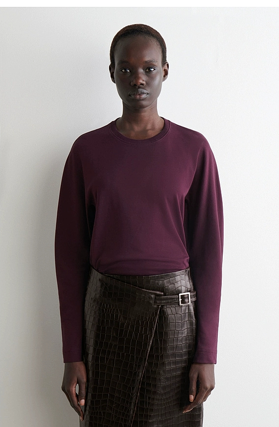 O1CN01a27jFa1u7vueqj9ug_!!4611686018427380567-0-item_pic Knitted Round-Neck Top Red - Image 1