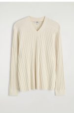 Knitted V-Neck Sweater Cream - Image 4
