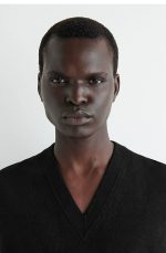 Knitted V-Neck Vest Black - Image 2