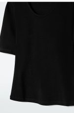 Round-Neck T-Shirt Black - Image 5