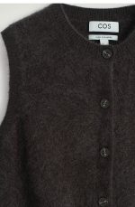 Cashmere Round-Neck Vest Brown - Image 5