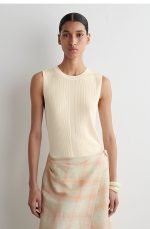 Knitted Slim Vest