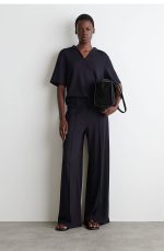 Knitted T-Shirt Navy - Image 2