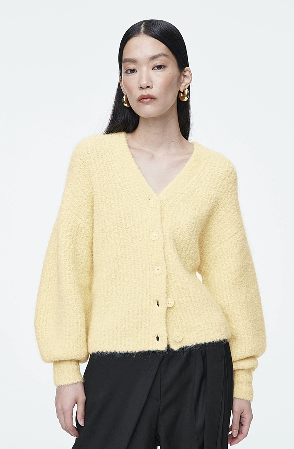 O1CN01voK6wi1u7vpbGPJGT_!!0-item_pic V-Neck Regular Cardigan - Image 1