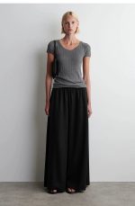 Wide-Leg Regular Pants