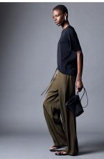 Mini Mesh Drawstring Bucket Bag Black Spring & Fall Wear - Image 2