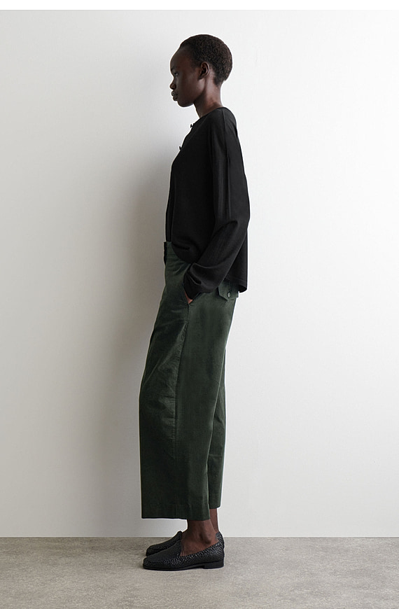 O1CN017oJ0U71u7vvGQzbzT-4101595991 Corduroy Straight Pants Green - Image 1