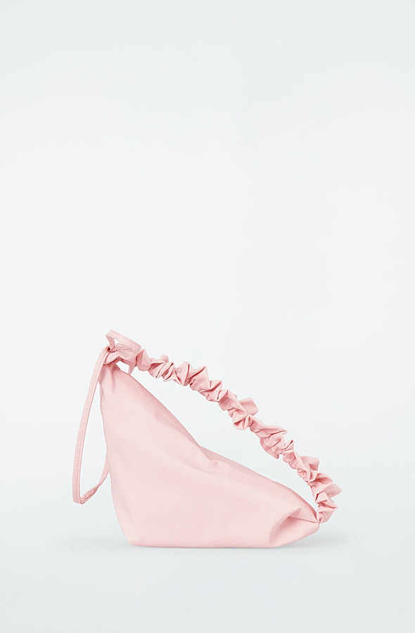 O1CN0185q0ys1u7vrA7D3Zd_!!4611686018427380567-0-item_pic Zipper Triangle Ruffled Shoulder Bag Light Pink - Image 1