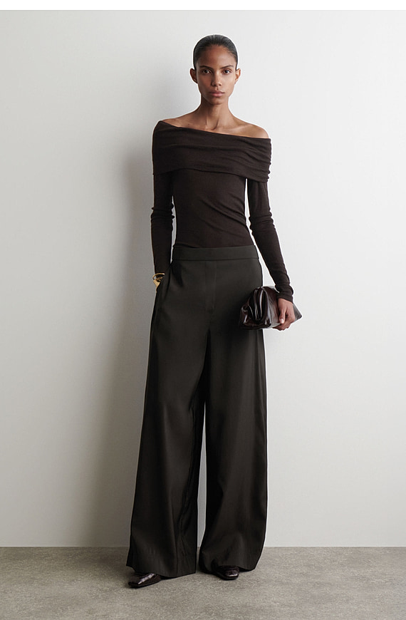 O1CN01FFiLPK1u7vvZMfWIy-4101595991 Wool Slim Top Brown - Image 1