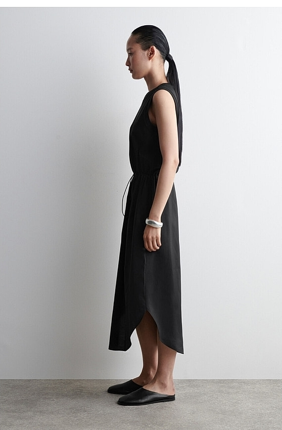 O1CN01HSVynf1u7vsgDZti0-4101595991 Sleeveless Regular Dress - Image 1
