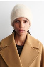 Knitted Pullover Cream