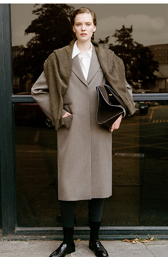 O1CN01QuZGy31u7vusBqNLG_!!4101595991 Crocodile-embossed Leather Loafers Dark Brown - Image 1