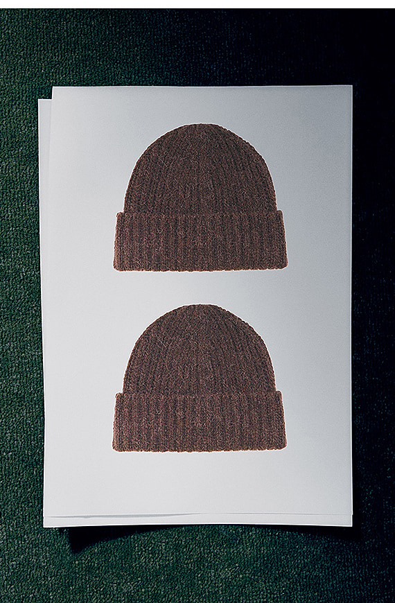 O1CN01T8PAW71u7vr4H7suR_!!4101595991 Alpaca Blend Rib Woven Sleeve Cap Dark Brown - Image 1