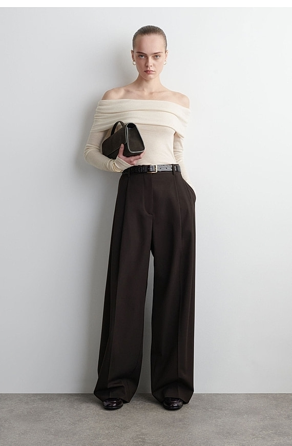 O1CN01V6AwK91u7vvRx5OMf-4101595991 Wool Slim Top - Image 1