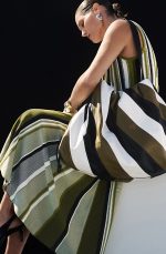 Knitted Round-Neck Vest