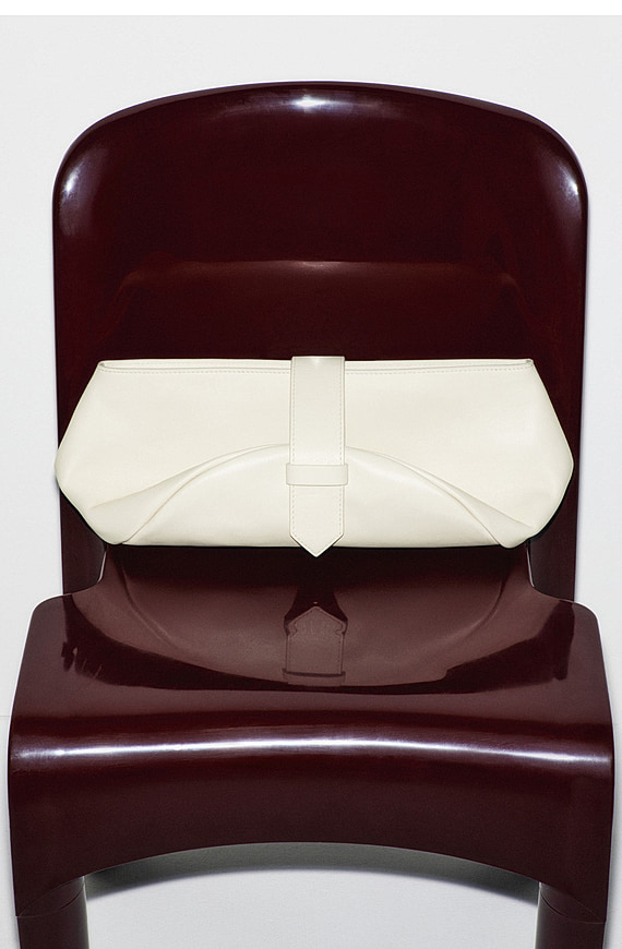 O1CN01eDJaq31u7vuxj1TqU-4101595991 Leather Clutch White Autum - Image 1