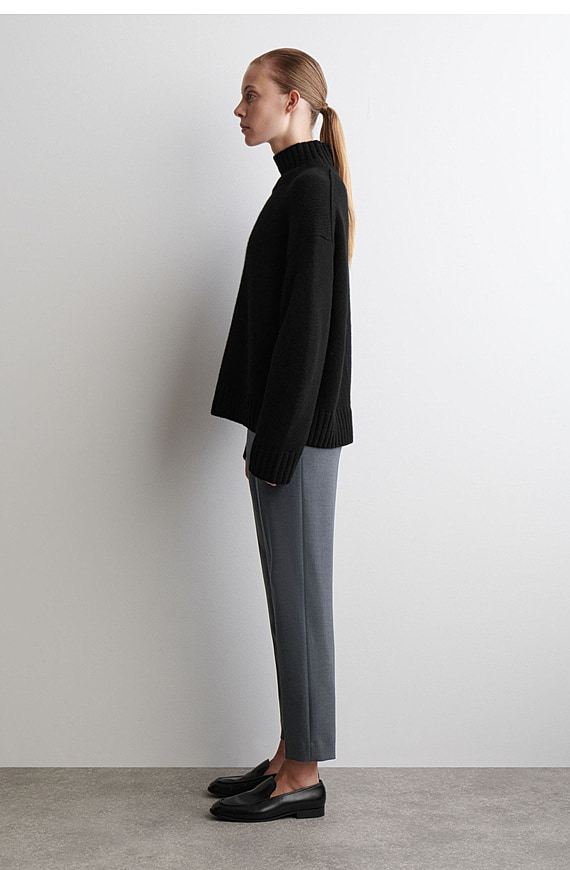 O1CN01vF5Eey1u7vvZAaEL3-4101595991 Slim Pants Gray - Image 1