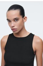 Knitted Round-Neck Vest Black - Image 4