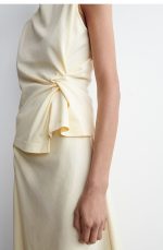 Pleated Vest Cream - Image 4