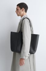 Tableau Zipper Tote Bag Black - Image 3