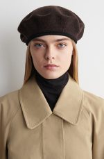 Three-dimensional Knitted Beret Dark Brown - Image 2
