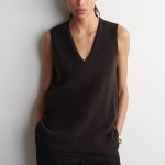 Wool V-Neck Vest Brown