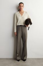 Cashmere V-Neck Cardigan Cream - Image 2