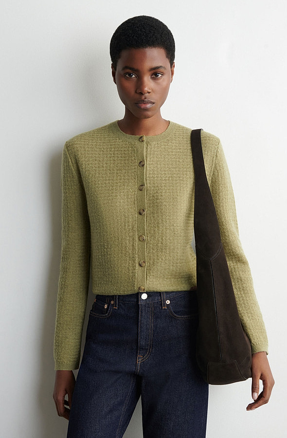 O1CN01YB8qBt1u7vwnhJD18_!!4611686018427380567-0-item_pic Knitted Cardigan Green - Image 1